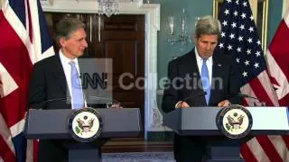 KERRY-UK FOREIGN SECY BILAT-WALK UP