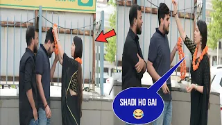 Varmala Prank Part-2 On Delhi Cute Boy's🤪||Epic Reactions😂||Sardarni Sukhjit|#viralprank