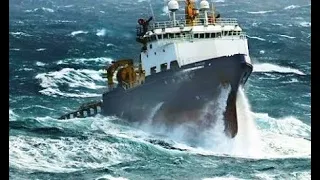 TOP LARGE SHIPS OVERCOME MONSTER STORM & HURRICANE❗AIRPLANES LANDING & TAKEOFF