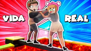 PASAMOS un OBBY de ROBLOX en la VIDA REAL 😂😱 con LYNA y DANI