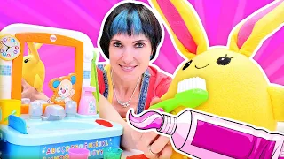 Learn healthy habits & safety rules for kids with toys - Funny activities for kids at the playground
