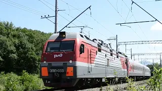 Поезд Адлер - Кисловодск прибывает в Ессентуки.