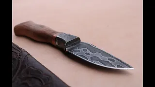 MAKING A DAMASCUS SKINNING KNIFE!