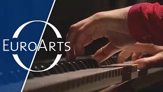 Joanna McGregor: Bach - Prelude & Fugue No. 14 in F sharp minor BWV 859 | WTC Book I