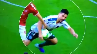 Lance do Palmeiras anulado pelo VAR