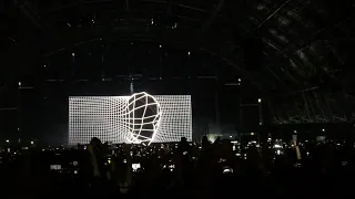 Eric Prydz HOLO intro @ Steel Yard London 2019