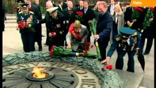 Четыре президента Украины возложили цветы к Могиле Неизвестного солдата