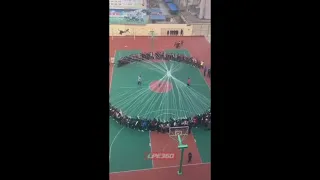 Students create giant jumping rope