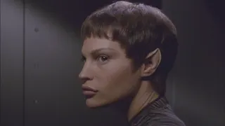 Archer gives T'pol a dressing down