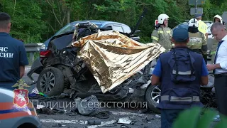 На трассе Ялта - Севастополь произошло крупное ДТП