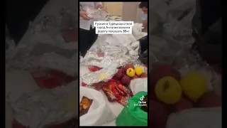 😂🔥Покушать на дорожку! Русские воруют 35КГ еды в Турецком отеле) #шок #россия #путин #прикол #сво