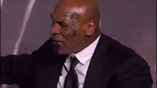 Iron Mike Tyson getting Tyson Fury’s father, John Fury… Super worked up! 😂😂😂
