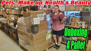 Unboxing a Huge Pallet of Pet Items & Health & Beauty - What did I get?