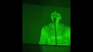 Justin Bieber crying performing 2 Much
