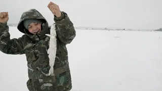 Зимняя рыбалка на жерлицы  и готовка самой сытной яичницы