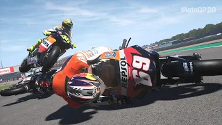 VALENTINO MENIRU GAYA BALAP MARQUEZ SAAT DI HONDA