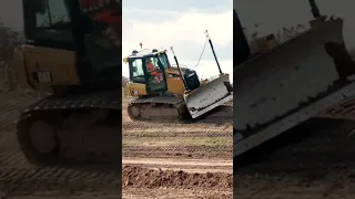 Dozer using 3D gps machine control