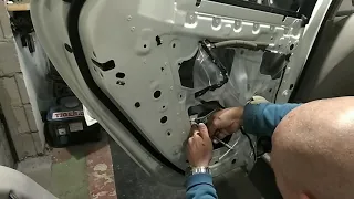 Разборка дверей Nissan Leaf