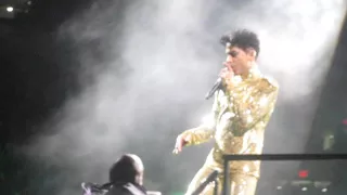 PRINCE TELLS KIM KARDASHIAN TO GET OFF THE STAGE AT MSG