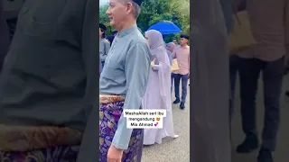 “Cantik tak sombong”- Klip video di majlis kahwin buat ramai ‘tertumpu’ kejelitaan Mia Ahmad,