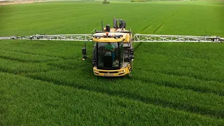 Challenger RoGator 655 Spring Spraying Cinematic