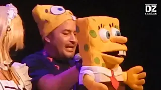 ¡Kai Martínez (Voz de Bob Esponja) Canta "Pantalones Rotos" en VIVO en Tepic, Nayarit! | DubZone LA