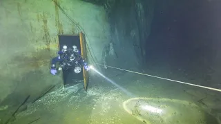 Felicitas  jumps (slate mine, Germany)