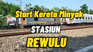 Kereta Api Stasiun REWULU, Gerbong Minyak PERTAMINA