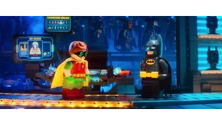 "Lego Batman: La Película". Comic-Con Trailer. Oficial Warner Bros. Pictures (HD/Dob)