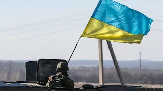 Місяць героїчного спротиву: як українці протистоять російським окупантам та їхнім фейкам