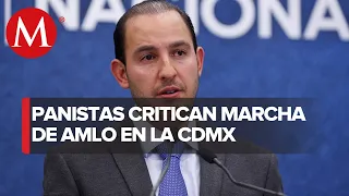 Políticos de oposición critican la marcha de AMLO