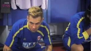 Jason Bent takes a disliking to a teammate - Lee Nelson's Well Funny People - Episode 2 - BBC Three