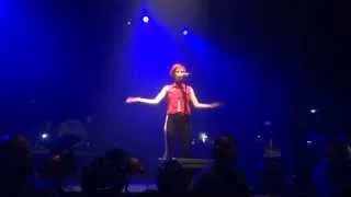 Paramore - In The Mourning/Landslide live @ Hugenottenhalle Neu-Isenburg, 18.09.13