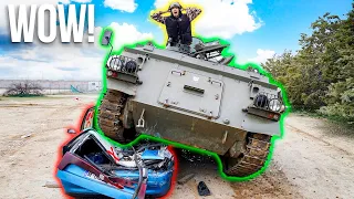 DESTRUYENDO EL COCHE DE MI AMIGO CON UN TANQUE DE GUERRA!