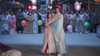 Sangqi was in danger, Yunzhi held her in arms to protect her and stunned everyone