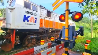 Railroad Crossing | Perlintasan Kereta Api Lintas Bogor Sukabumi