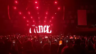 Avril Lavigne "Intro & Bite me" Live @ Stadthalle Wien  27.04.2023