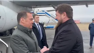 Рамзан Кадыров Дмитрий Анатольевич Медведев прибыл в Грозный.  Ахмат Сила Аллаху Акбар