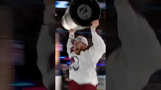 Landeskog Lifts the Stanley Cup 🏆 #shorts #stanleycup