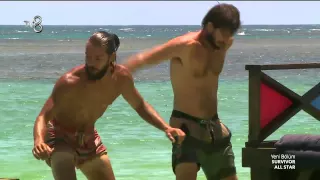 Survivor All Star - Hakan Oyun Sırasında Hilmi Cem'in Elini Tuttu (6.Sezon 62.Bölüm)