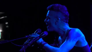 Asaf Avidan – Different Pulses  **LIVE 1/5-2018** The Study Of Falling Tour