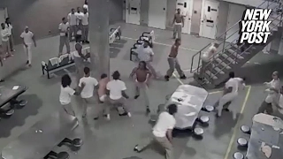 Chicago prisoners stab each other with inhalers during brawl