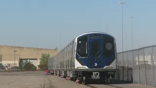 The first open-gangway subway train in New York City arrives!