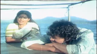 Jayamala and Tiger Prabhakar Romantic Love Scenes from Jiddu Kannada Movie