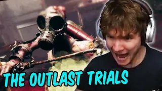 Teo plays The Outlast Trials with friends