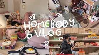 day in my life ep. 16: living alone, grocery shopping, cooking, flowers, reading (homebody vlog)