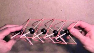 A tensegrity spine model