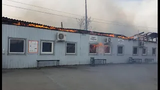 Горит КПВВ "Станица Луганская"