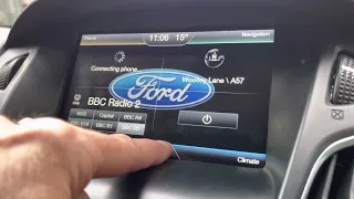 Ford Focus Clock Setting. Set the time in the multimedia display