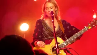 Jewel Sings "Hands," Discusses Song's Origin, Collaborating with Kelly Clarkson